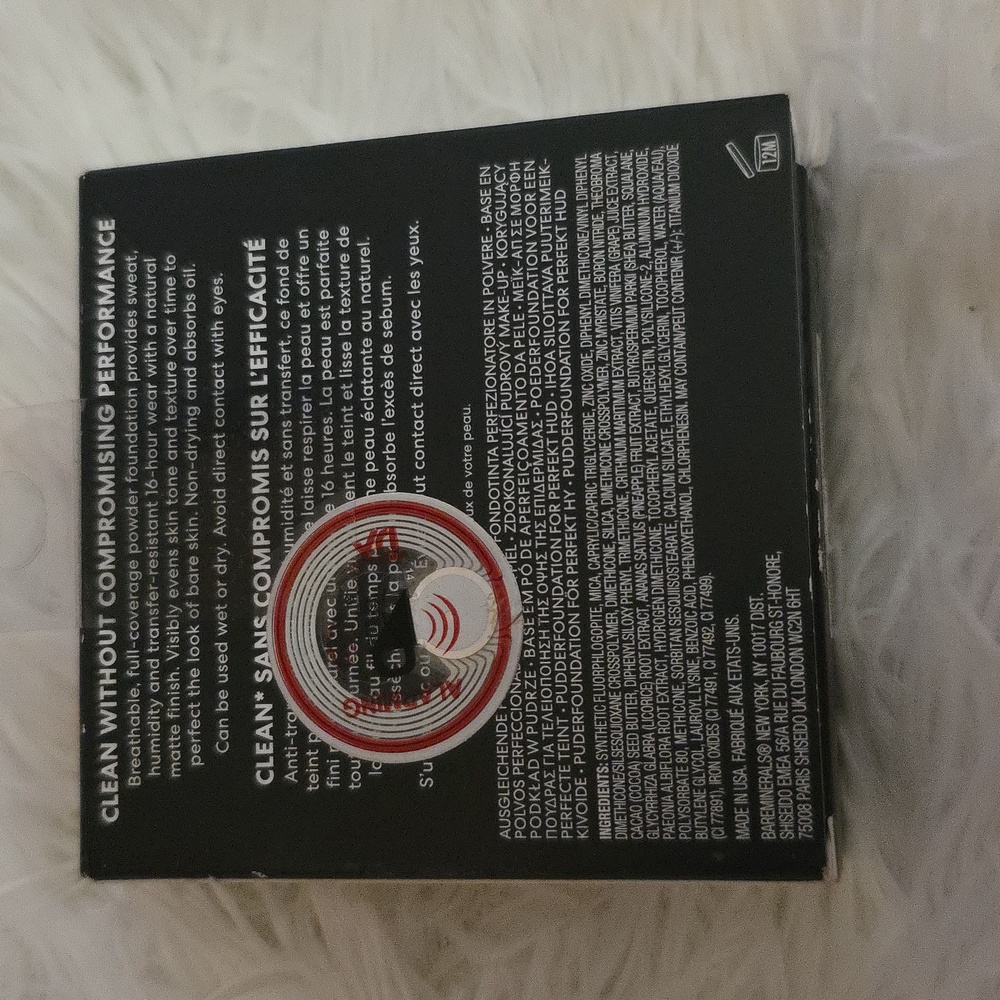 NWT bareMinerals BAREPRO Performance Wear Powder Foundation - Cream - Picture 4 of 7